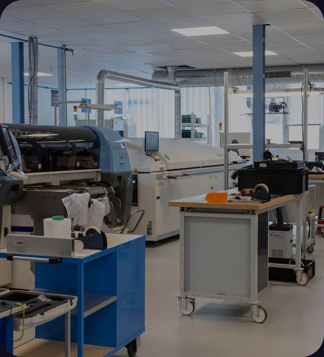 L’atelier ATEK et ses lignes de production